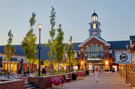 ABOUT WOODBURY COMMON PREMIUM OUTLETS.